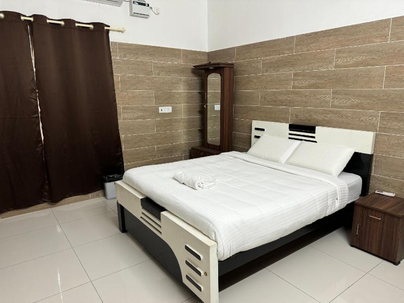 The Elite Inn - image 13