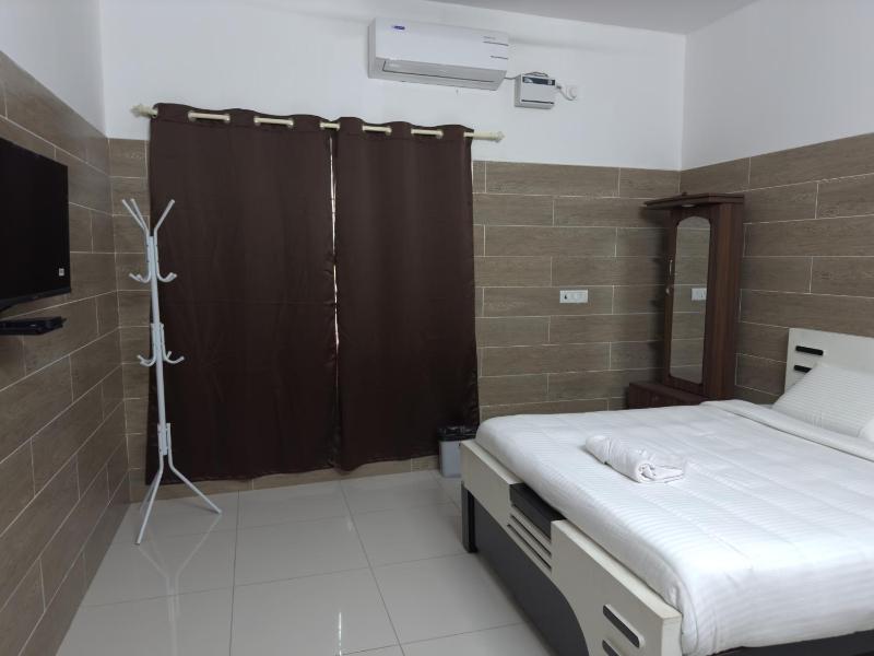 The Elite Inn - image 15