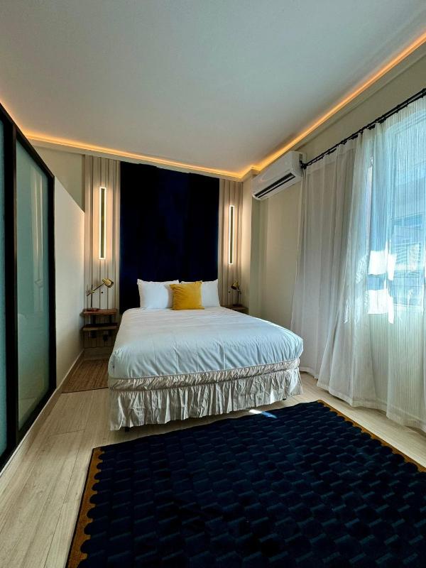 Double Room image 3