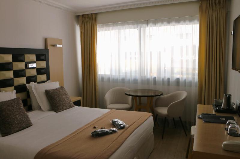 Comfort Double Room City View image 3