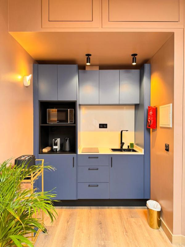 Standard Apartment (Adjacent Building) image 3