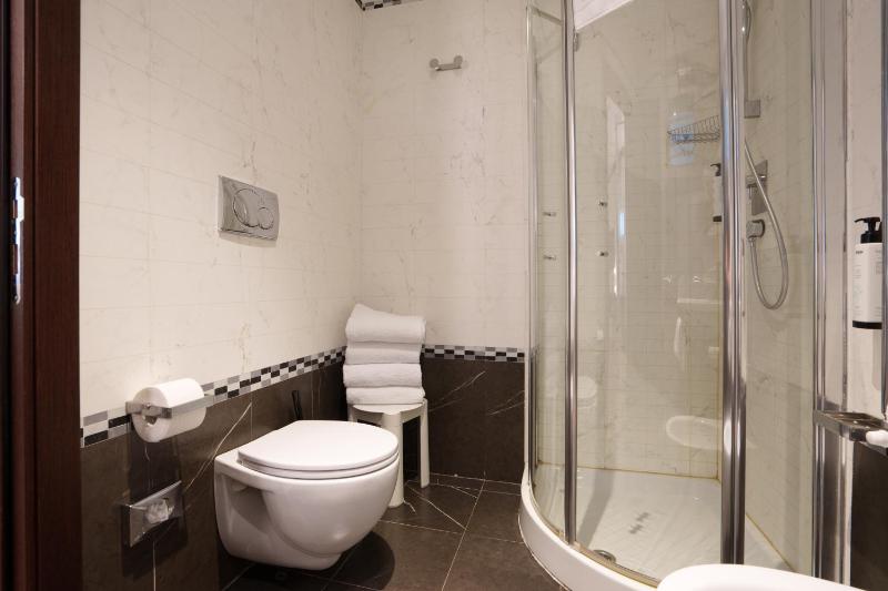 Junior Suite image 2