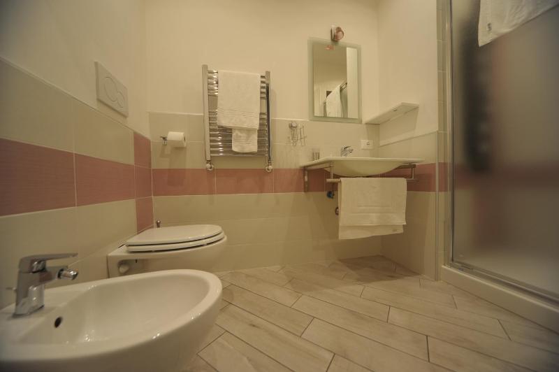 Deluxe Room image 4
