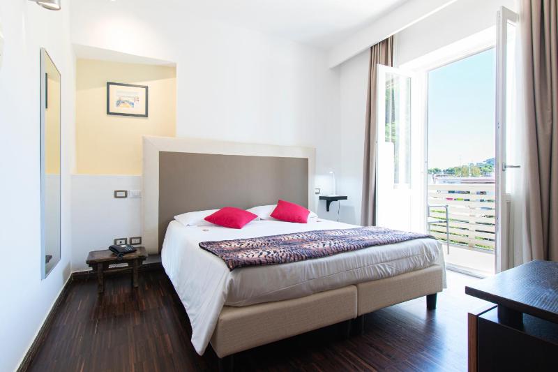 Superior Double Room image 2