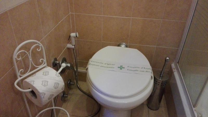 Double Room with Private Bathroom image 2