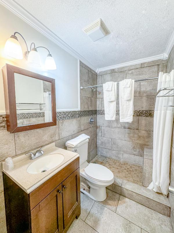 Atlantis Inn - Tybee Island - image 14
