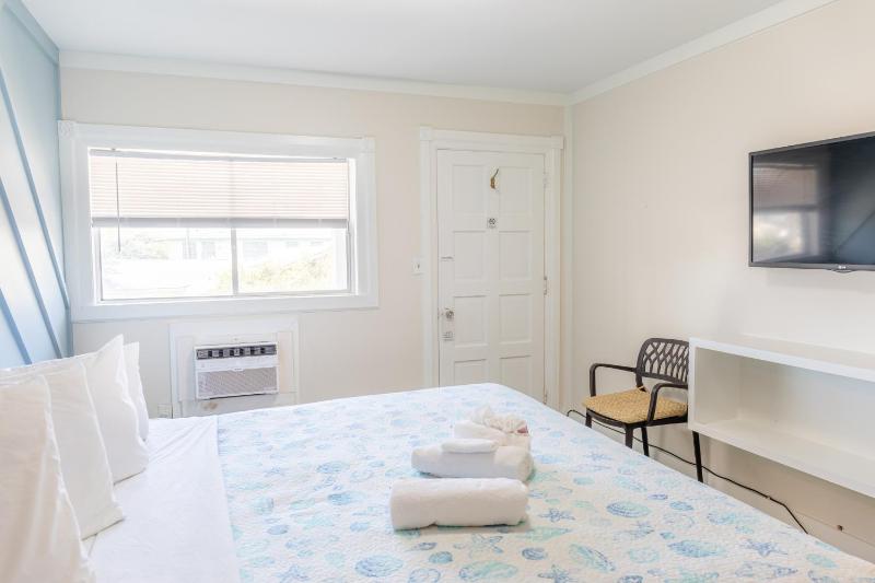 Atlantis Inn - Tybee Island - image 2