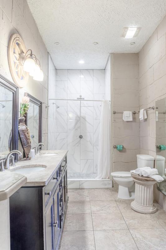 Atlantis Inn - Tybee Island - image 25
