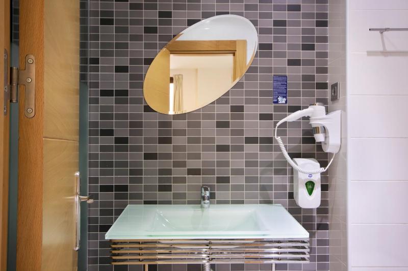 Superior Double or Twin Room image 3