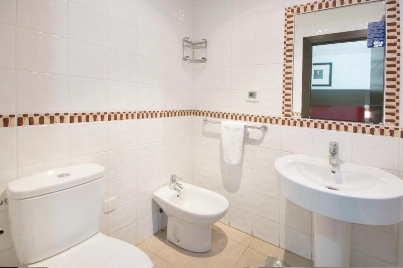 Superior Double or Twin Room image 4