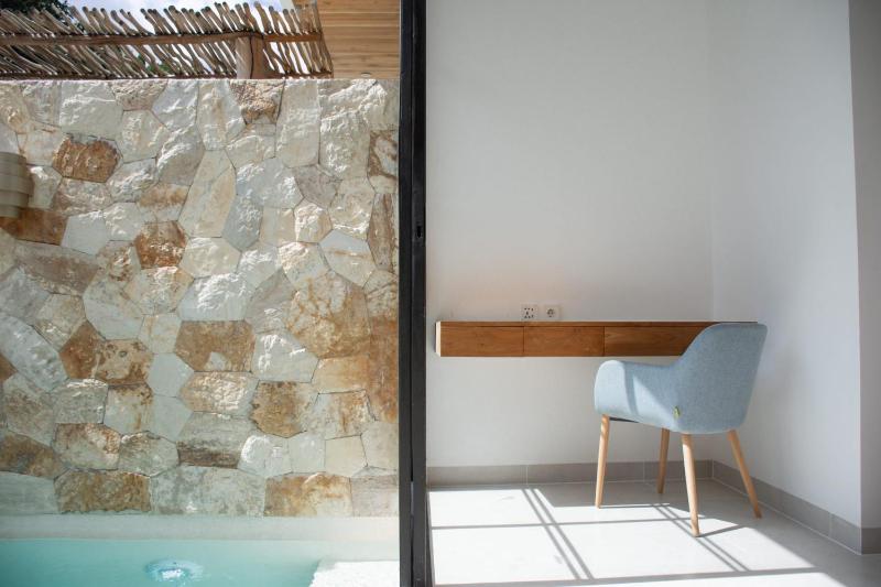 Chic Designer 1 BR villa with pool - image 11