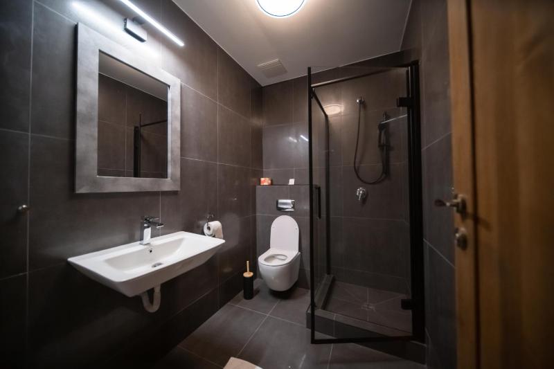 Double Room image 4