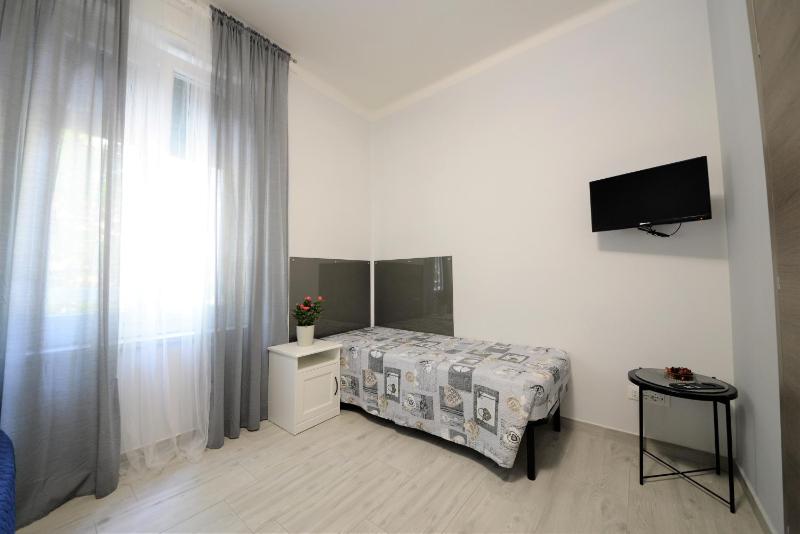 Triple Room image 3