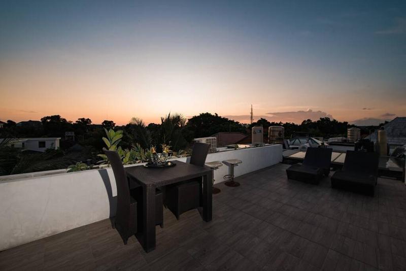 20 off Special Brilliant Location - image 27