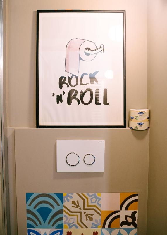 Classic Double Room image 3