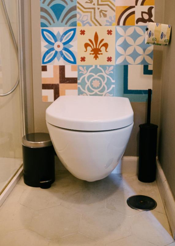 Classic Double Room image 4