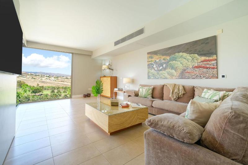 Deluxe Four-Bedroom Villa with Private Pool image 3