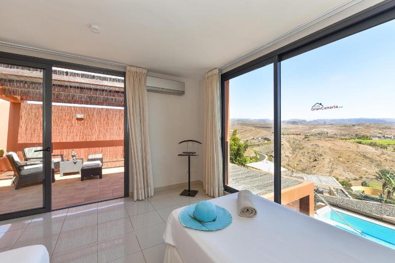 Two-Bedroom Villa image 4