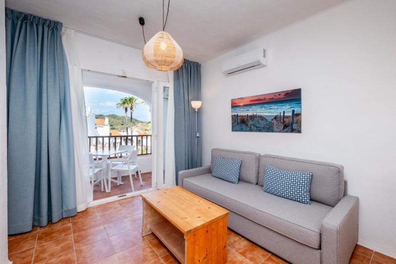Three-Bedroom Apartment  image 4