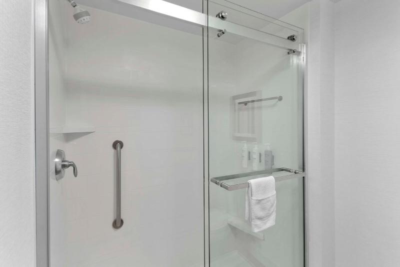 King Studio Suite - Non-Smoking image 2