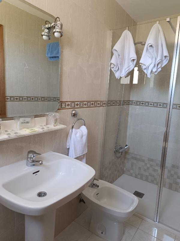 Double Room image 2