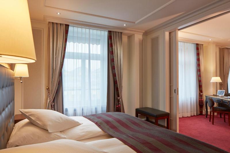 Suite with Sauna image 3