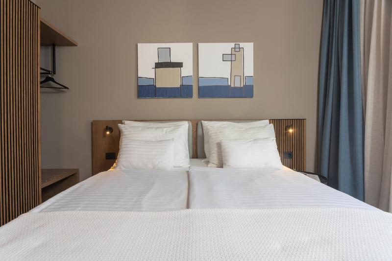 Comfort Double Room with Extra bed image 1