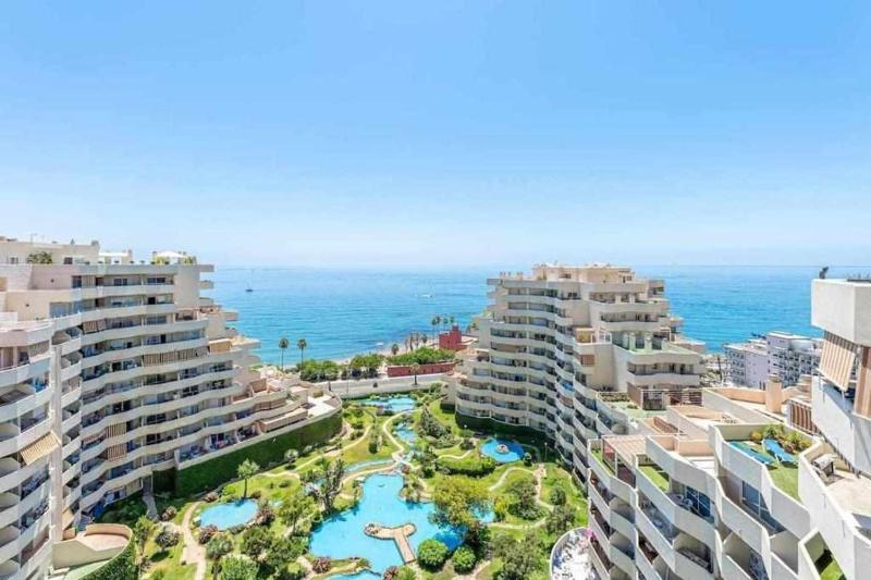 BENALBEACH APARTAMENTO con vistas maravillosas - image 17