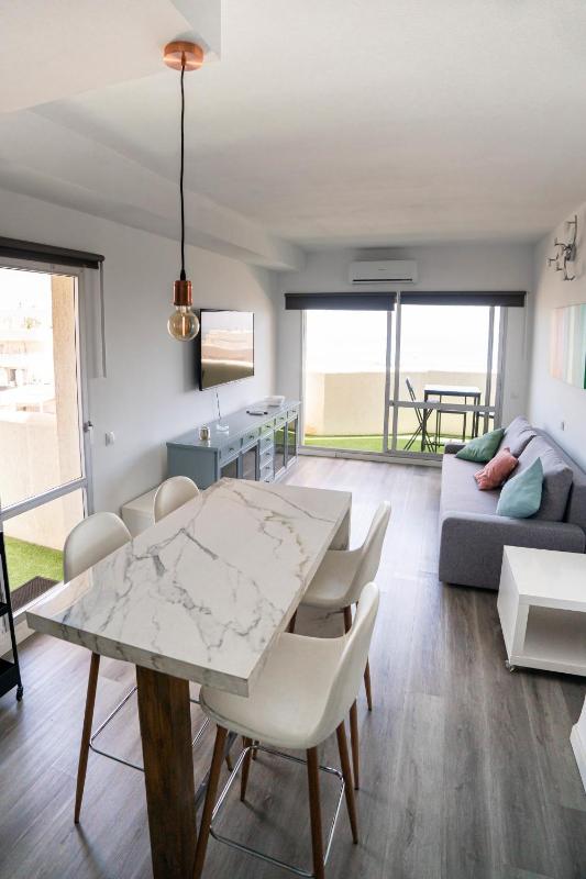BENALBEACH APARTAMENTO con vistas maravillosas - image 37