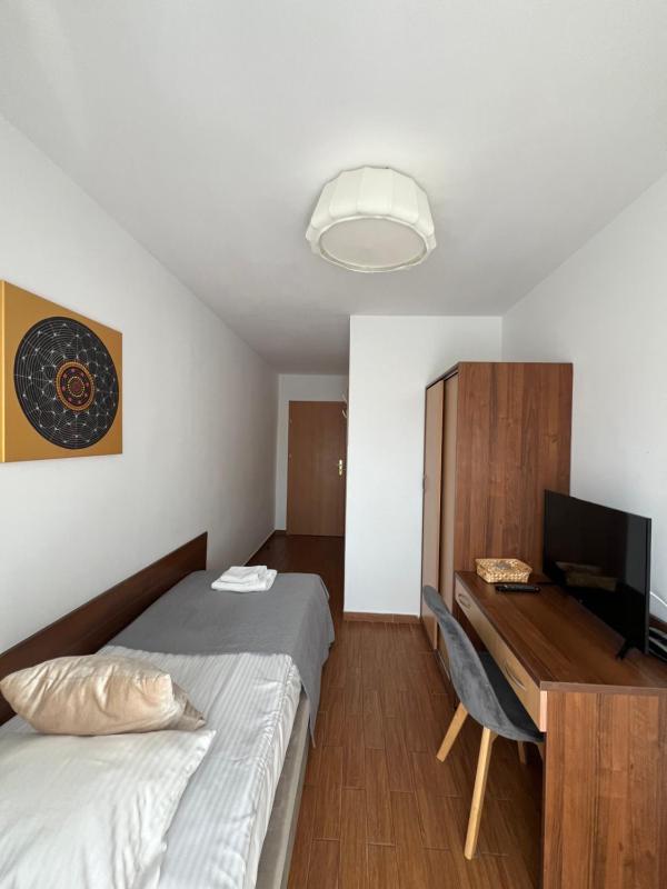 Small Single Room image 4