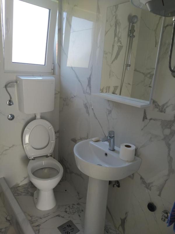 Apartment image 3