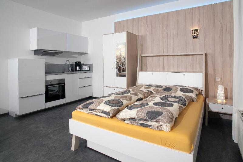 Deluxe Suite image 2