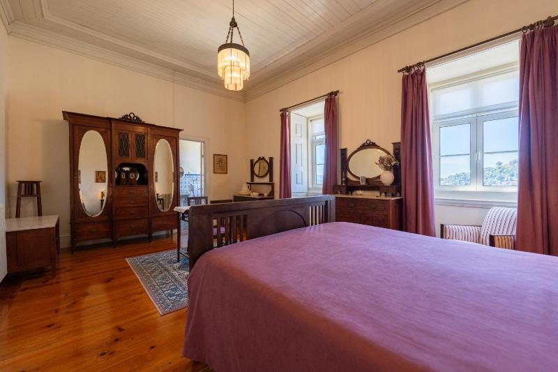 Double Room image 4