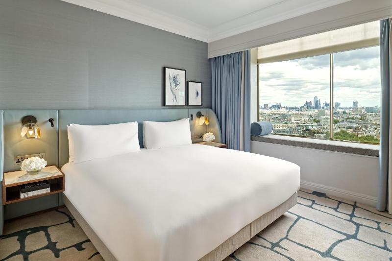 Mayfair Suite image 1