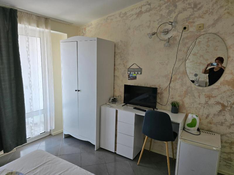 Double or Twin Room with Balcony image 3