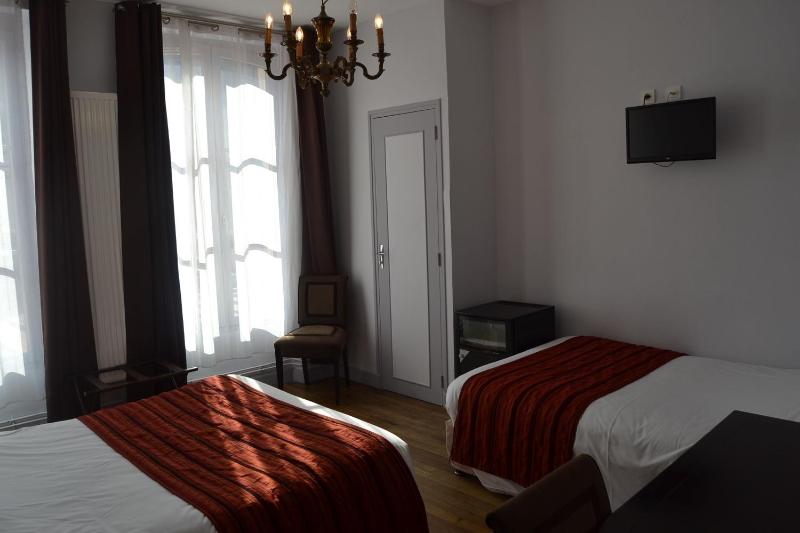 Chambre Triple - Annexe  image 1