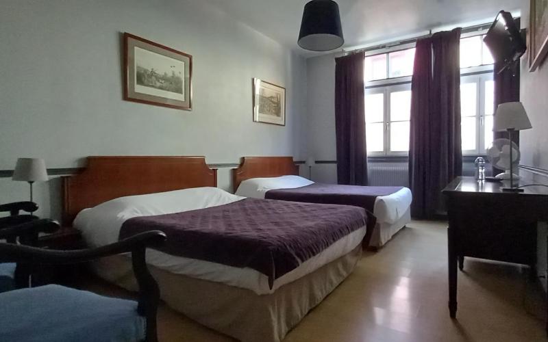Double Room with Two Double Beds image 4