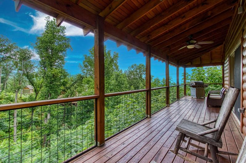 Appalachian Lookout-Hot Tub Cozy Cabin Retreat in the Smokies Comfort for All! - image 15