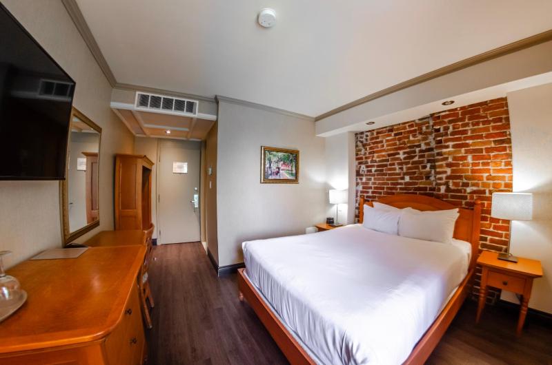 Hotel Chateau Bellevue - image 10