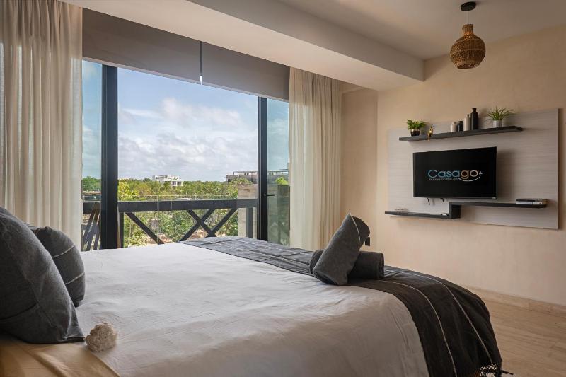 Unwind | Private Balcony & Rooftop Pools | Casago - image 49