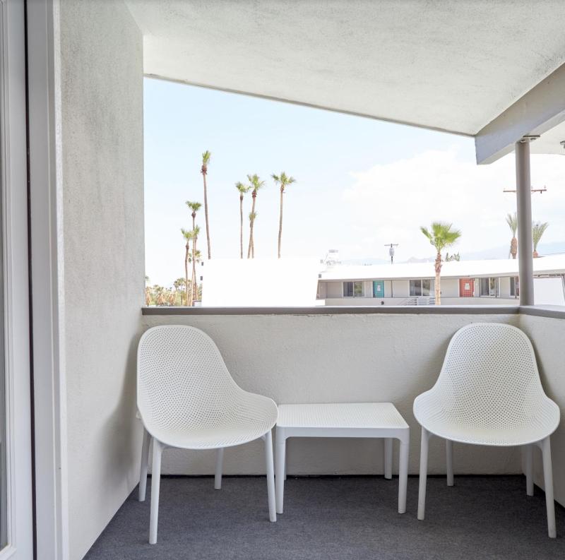 King Room with Balcony image 2