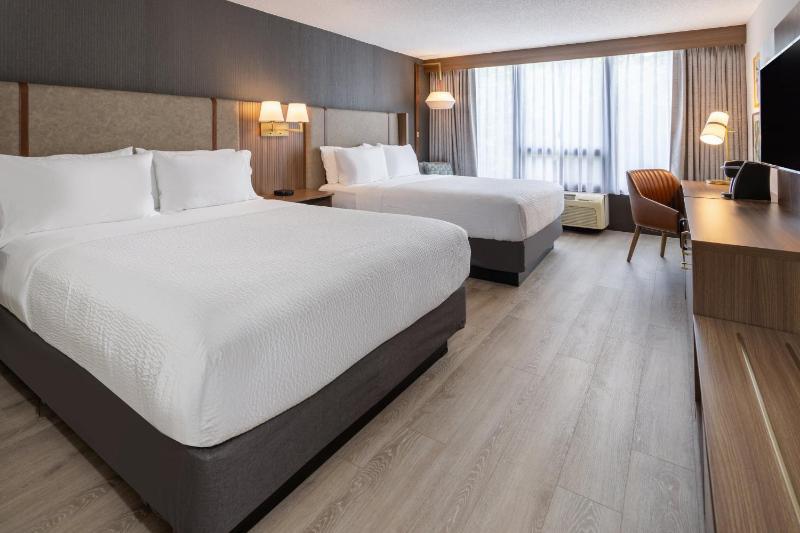 Queen Room with Two Queen Beds - High Floor/Non-Smoking image 1