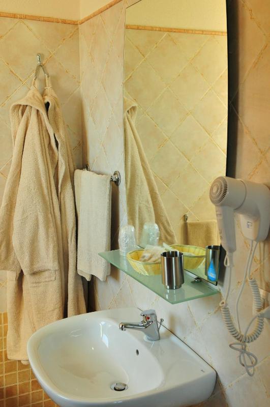 Double or Twin Room with Sea View image 3