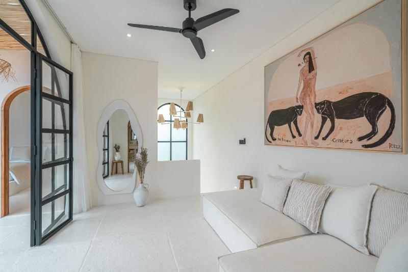 Casa Mochi - Masterpiece Mediterranean 3BR Villa in Canggu - image 5