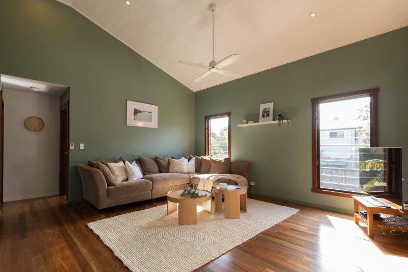 Malakai Beach House - image 30