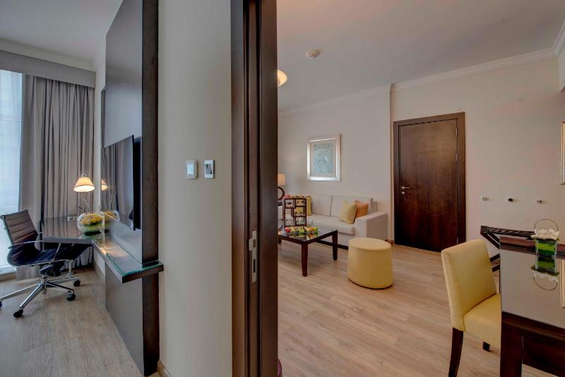 One Bedroom Suite image 4