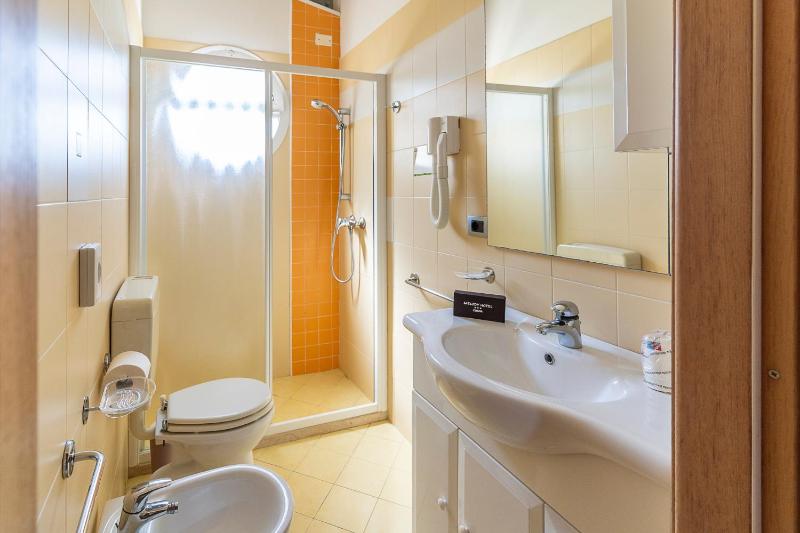 Triple Room image 3