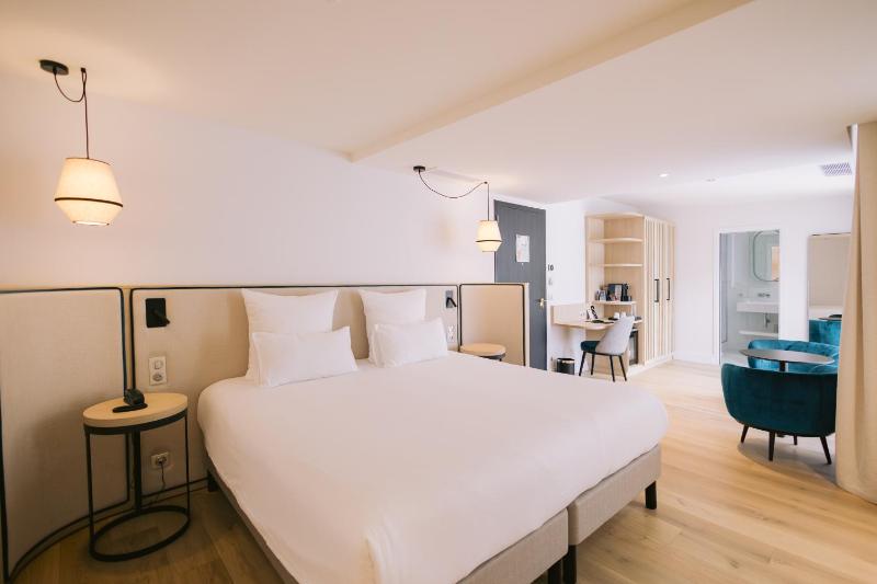 Junior Suite image 1