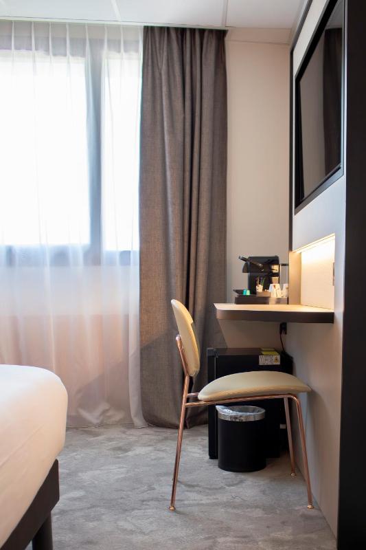 Comfort Triple Room image 4