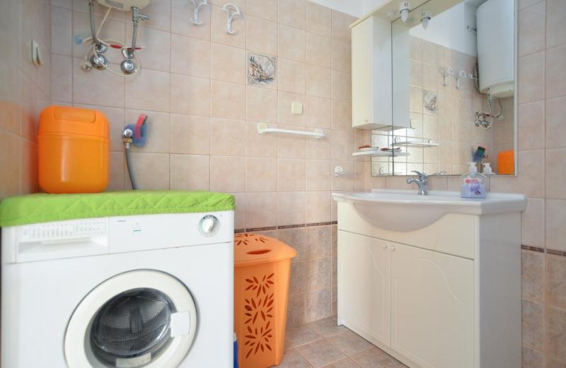 Apartment image 3